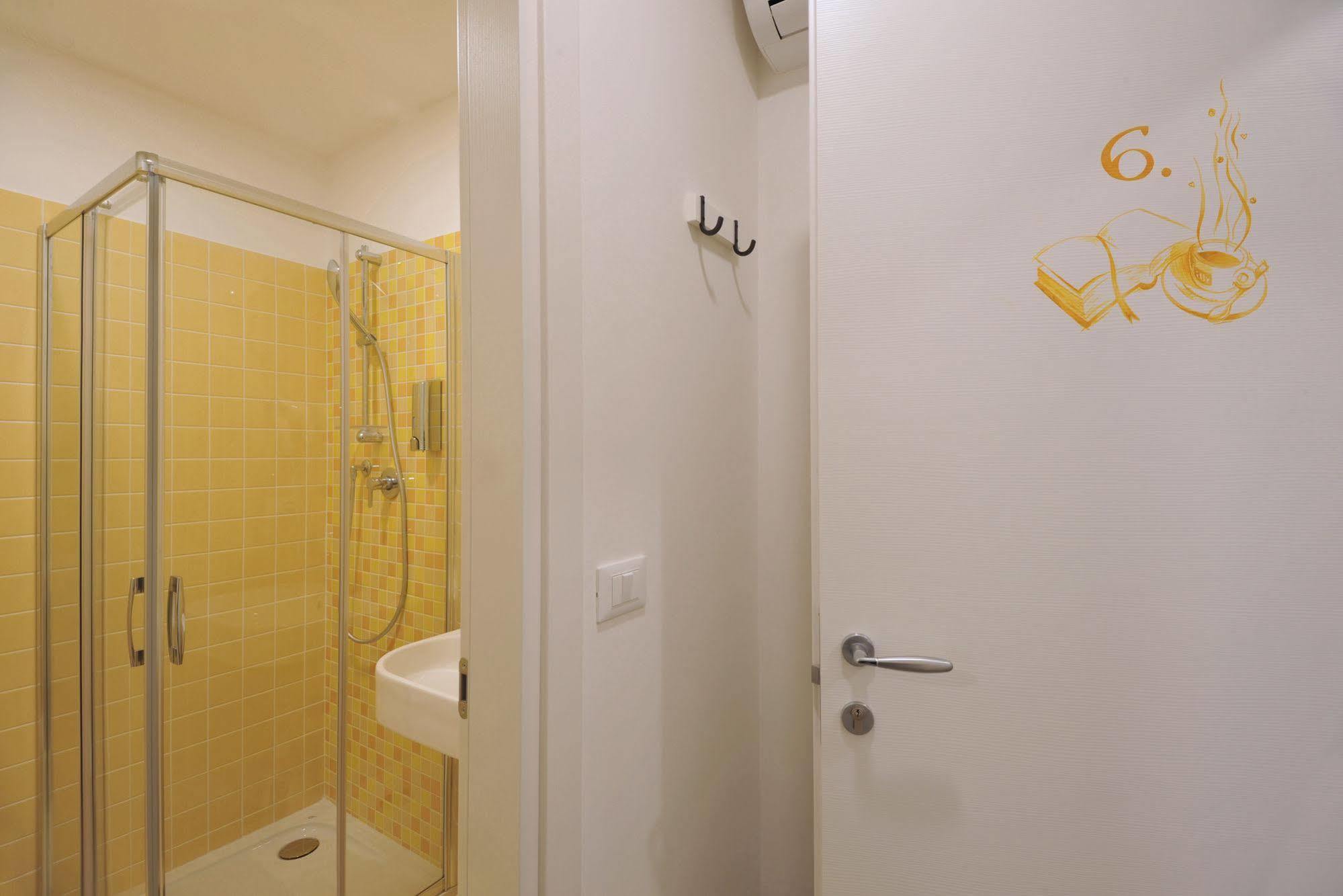 Residenza Corso Saba Hotel Trieste Luaran gambar