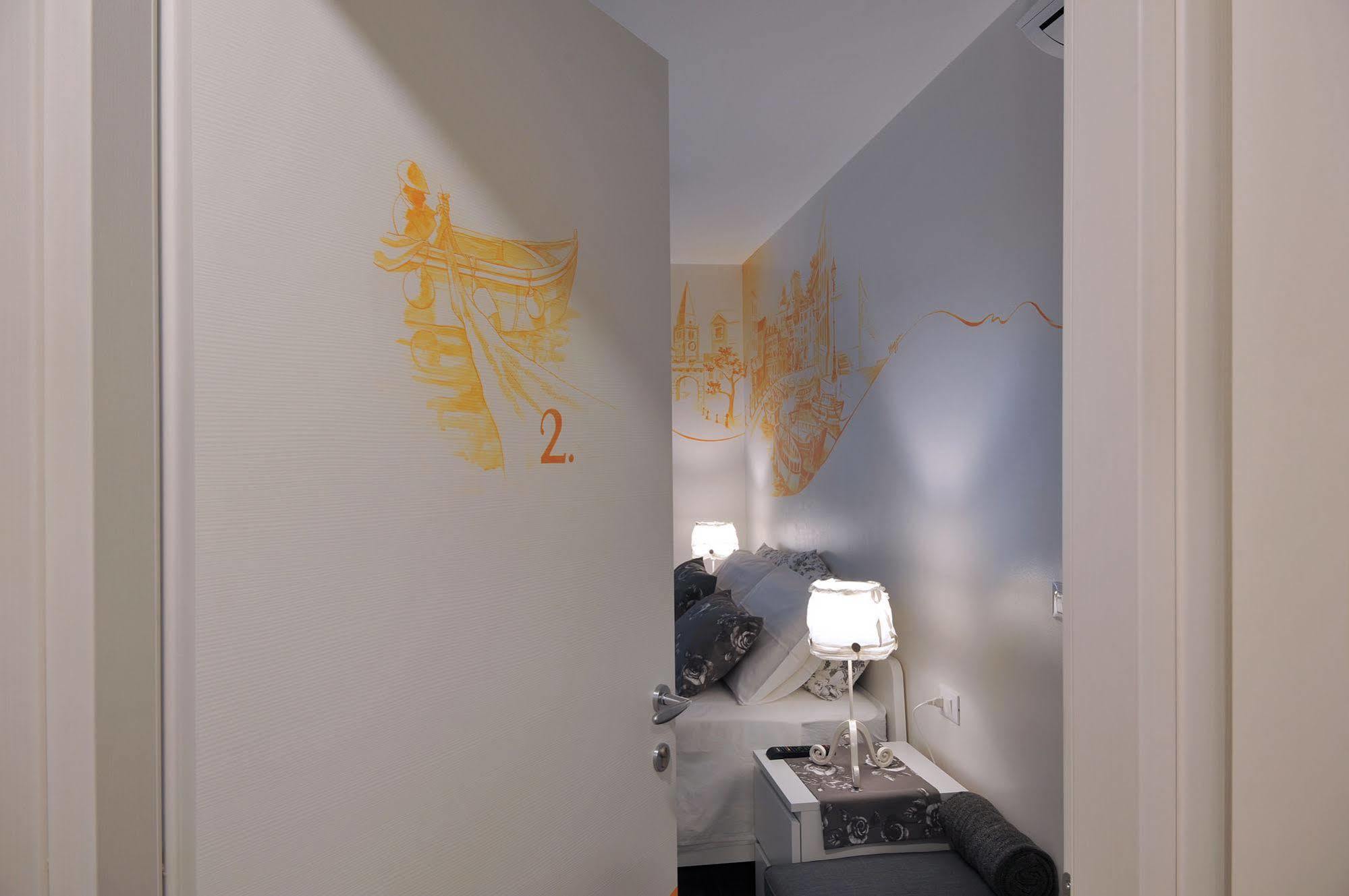 Residenza Corso Saba Hotel Trieste Luaran gambar